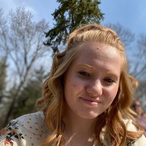 Meet your Posher, Kayla